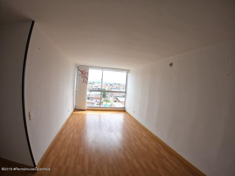 Apartamento en  Aures II(Bogota) COD: 22-4