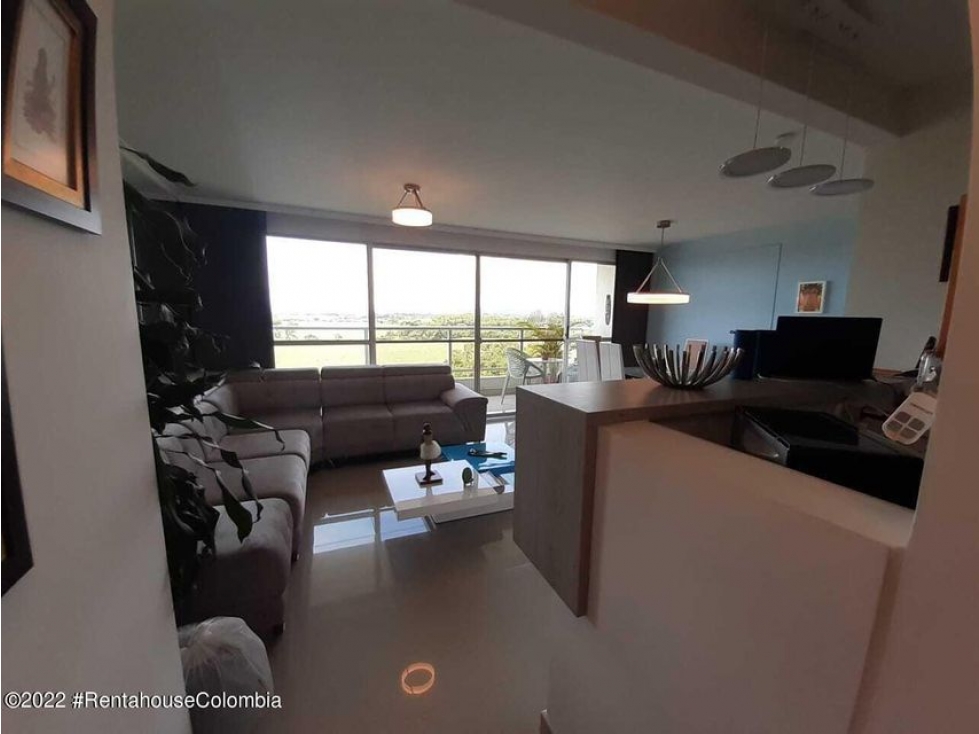 Apartamento en  Alfaguara(Jamundi) RAH CO: 22-3064